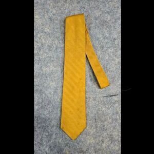 Hickey Freeman 100% Italian Silk Gold Tie Made In USA Herringbone Classic Luxury